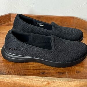 Skechers Black On The Go Women's Slip on Size 8 Goga Mat